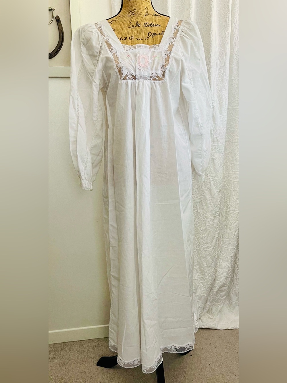 La Lingerie Nightgown Traditional Cottagecore Bridgerton Cotton Blend Lace Sz. S